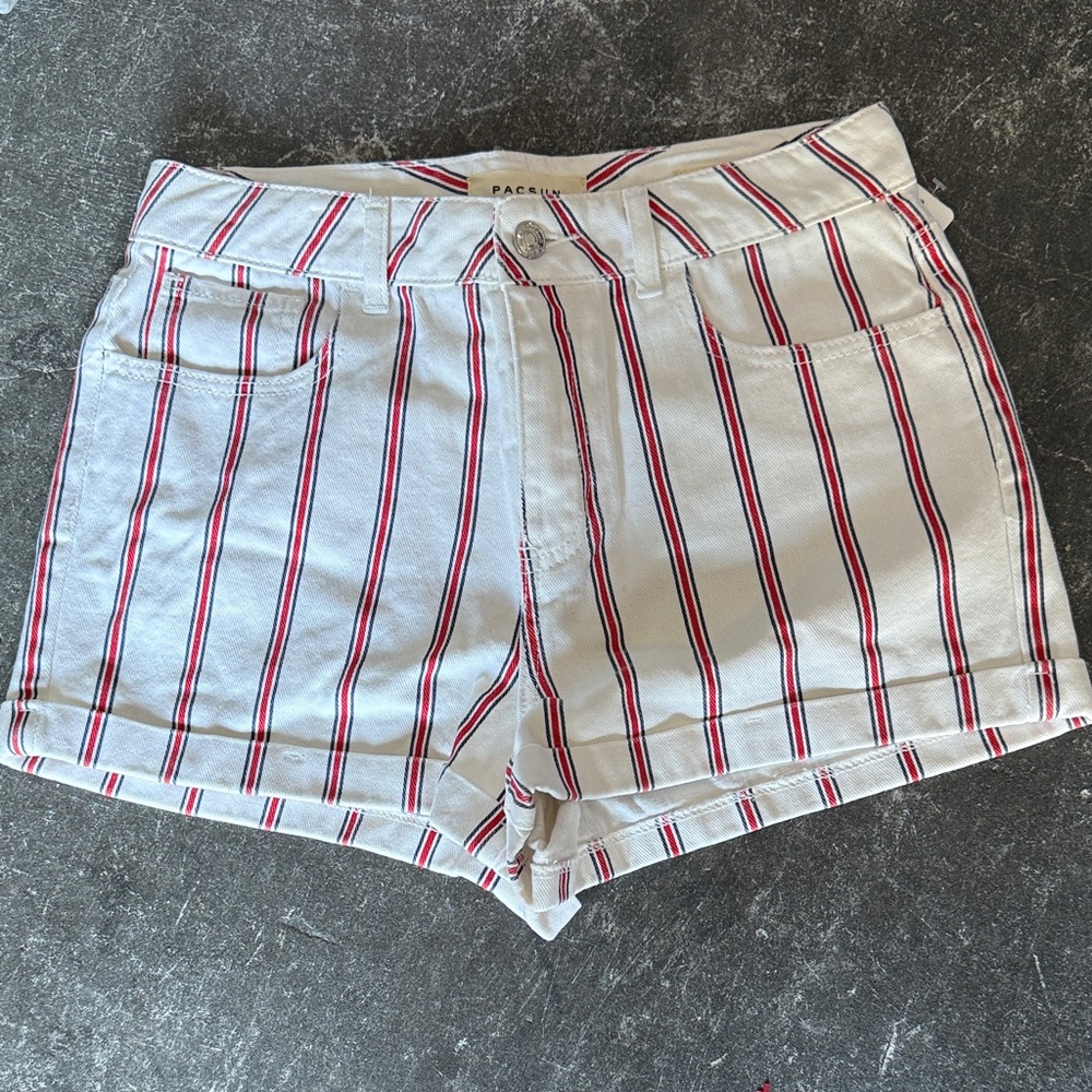 PacSun Mom Short White with Blue and Red Striped Shorts